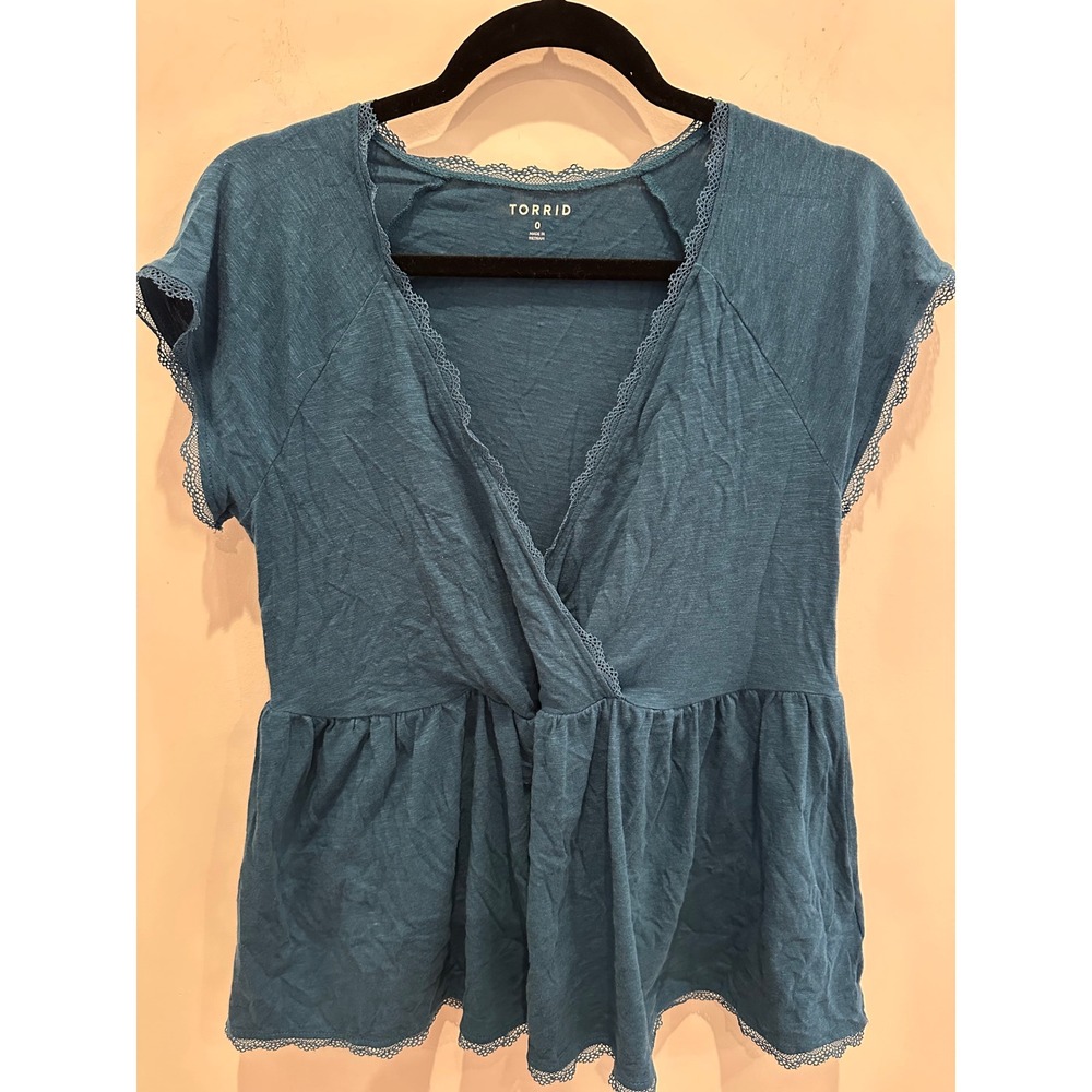 Torrid Teal Blue Lace Trim Surplice Babydoll Peplum Top Size 0 L Plus